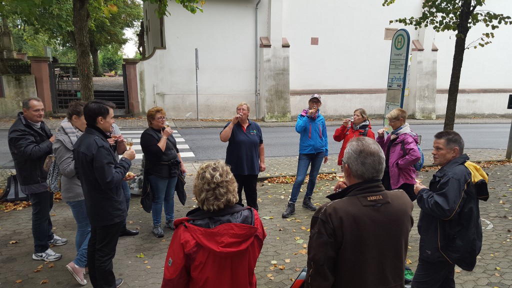 CG-Wein-Weinlagenwanderung-Weinprobe-Bensheim (25)